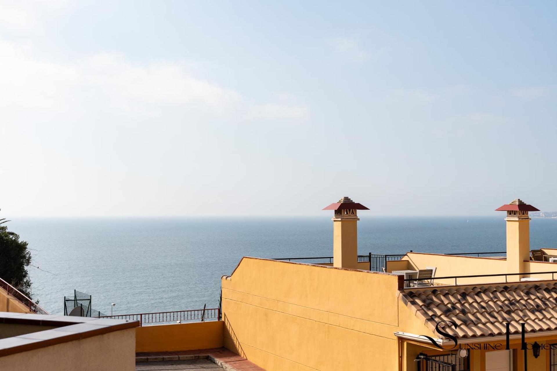 Beachside Retreat With Private Terrace Benalmádena Exterior foto
